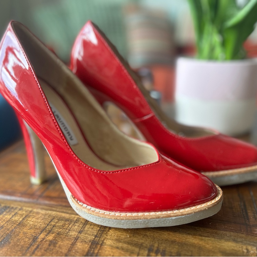 Chinese Laundry Glossy Red Hispter Heels